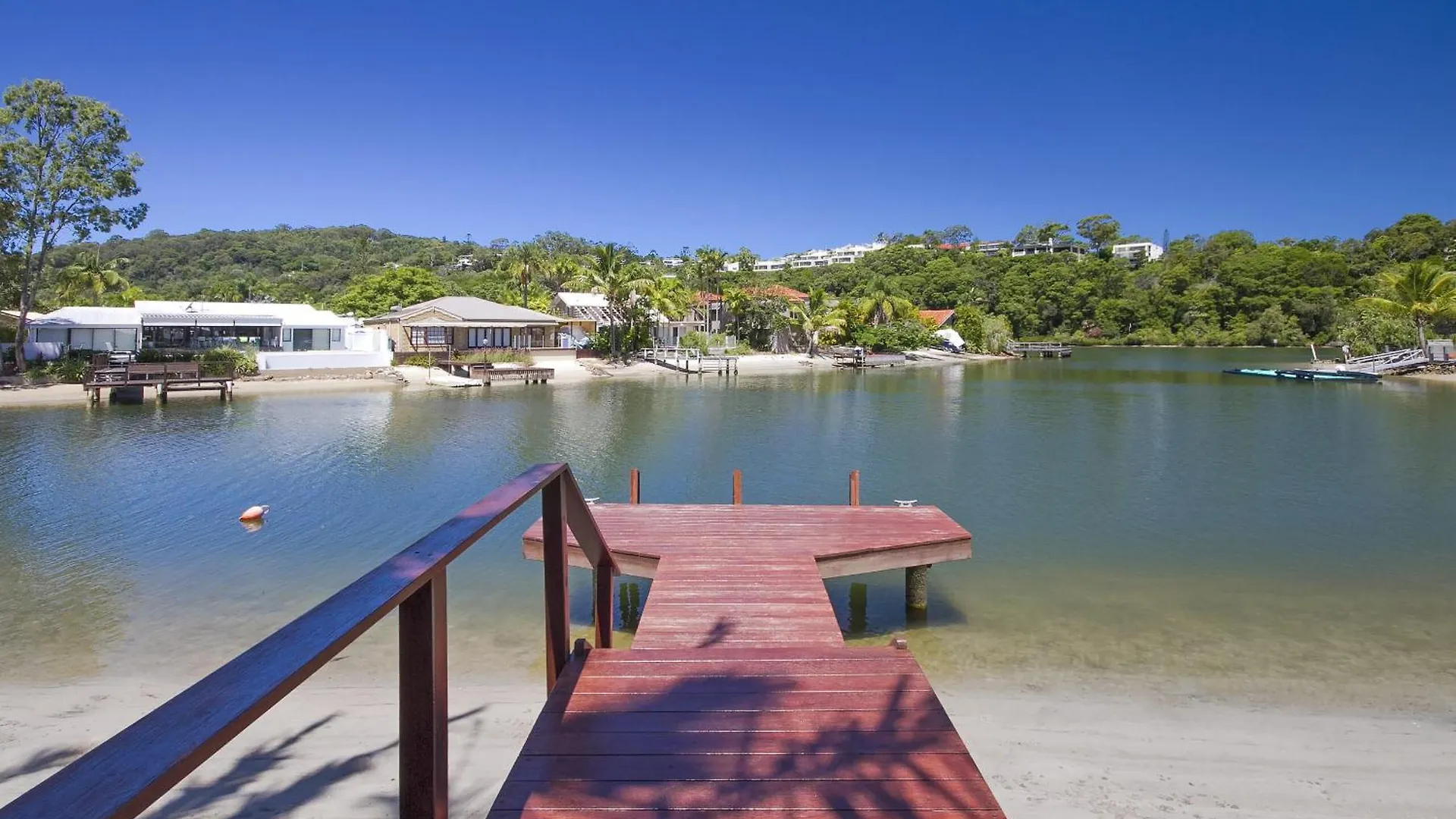 Waterfront Haven, Private Jetty, Near Hastings 0*, Noosa Heads Australien
